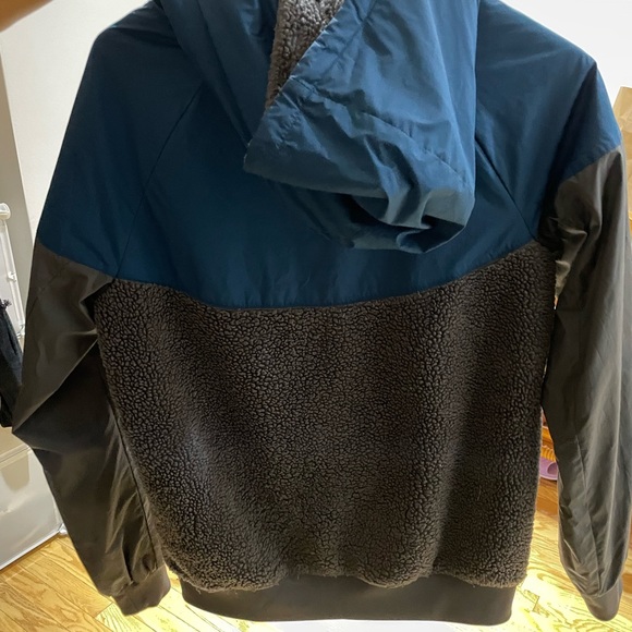 Nike Jacket - Picture 3 of 4